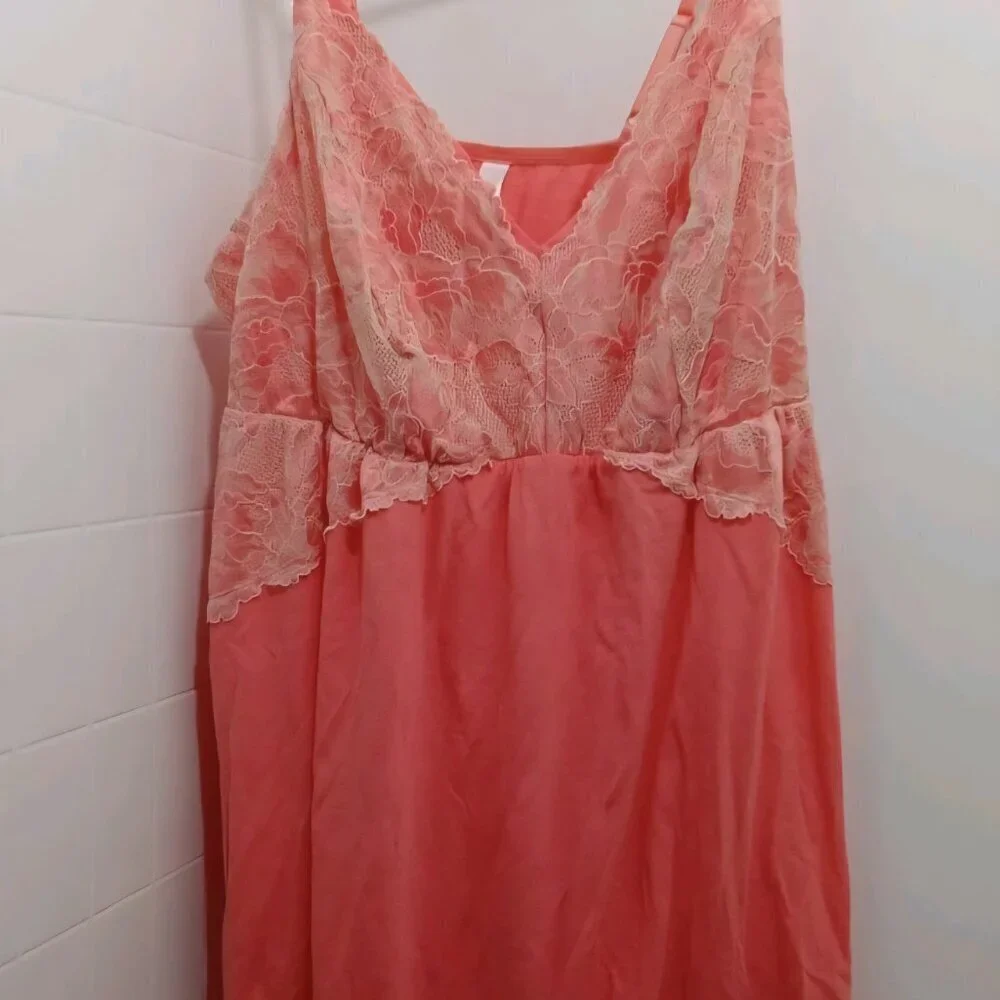 Sleep by cacique sexy Coral lace Romantic adjustable strap chemise gown 18/20